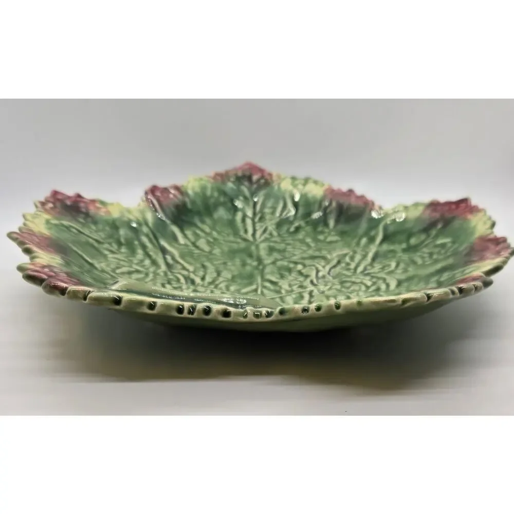 Bordallo Pinheiro Majolica Grape Leaf Plate Portugal Green 10